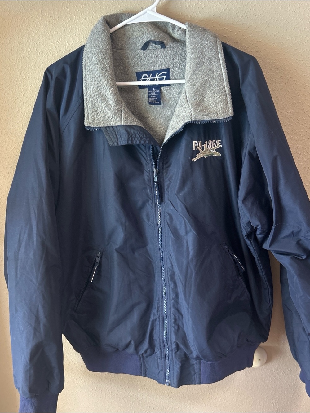 FA-18F Super Hornet Flight Jacket Fleeced Lined. 2 small whit specks on sleeve
